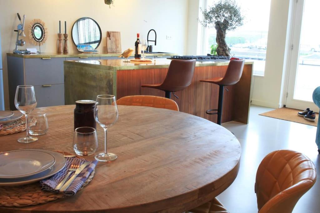 לוסדרכט Luxury Harbour Suite With Private Parking מראה חיצוני תמונה