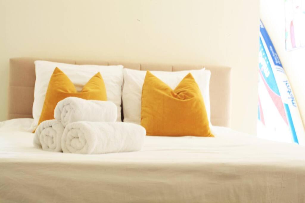 לוסדרכט Luxury Harbour Suite With Private Parking מראה חיצוני תמונה